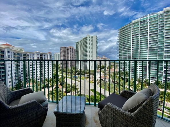 19900 E Country Club Dr 1220, Aventura FL 33180