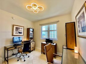19900 E Country Club Dr 1220, Aventura FL 33180