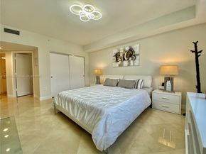 19900 E Country Club Dr 1220, Aventura FL 33180