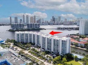 3250 NE 188th St 103, Aventura FL 33180