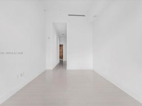 3250 NE 188th St 103, Aventura FL 33180