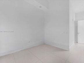 3250 NE 188th St 103, Aventura FL 33180