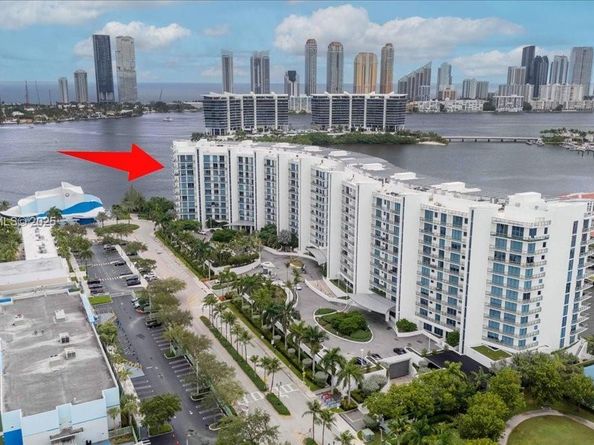 3250 NE 188th St 103, Aventura FL 33180