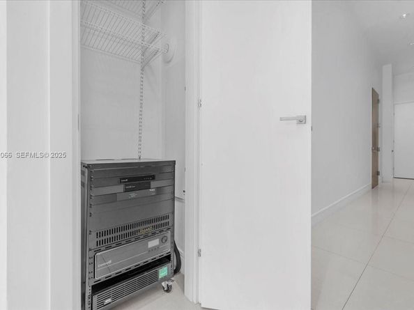 3250 NE 188th St 103, Aventura FL 33180