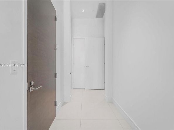 3250 NE 188th St 103, Aventura FL 33180