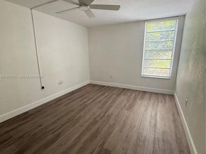 8860 Fontainebleau Blvd 305, Miami FL 33172