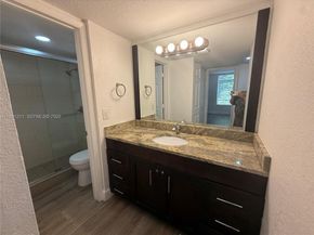 8860 Fontainebleau Blvd 305, Miami FL 33172