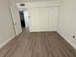 8860 Fontainebleau Blvd 305, Miami FL 33172