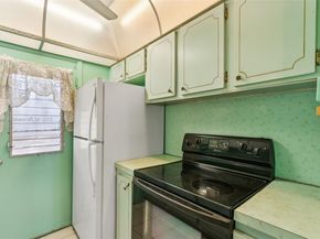 17090 NE 14th Ave 205, Miami FL 33162