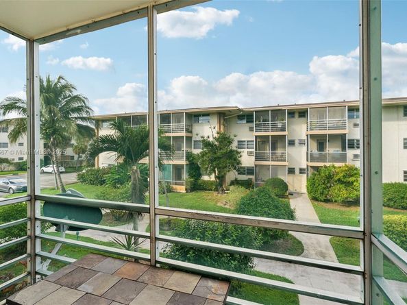 17090 NE 14th Ave 205, Miami FL 33162