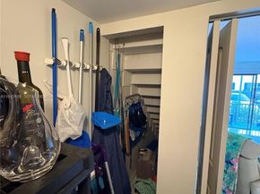 180 Cypress Club Dr 811, Pompano Beach FL 33060