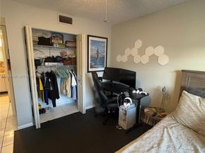 180 Cypress Club Dr 811, Pompano Beach FL 33060