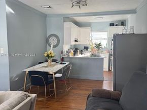 1258 Marseille Dr 4, Miami Beach FL 33141