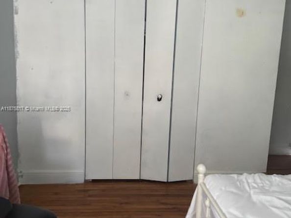 1258 Marseille Dr 4, Miami Beach FL 33141