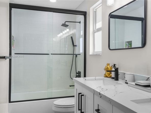 14212 NW 23rd St, Pembroke Pines FL 33028