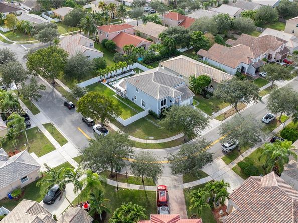 14212 NW 23rd St, Pembroke Pines FL 33028