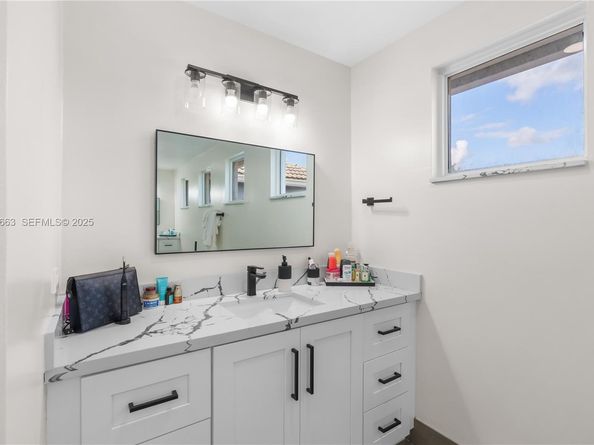 14212 NW 23rd St, Pembroke Pines FL 33028