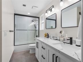 14212 NW 23rd St, Pembroke Pines FL 33028