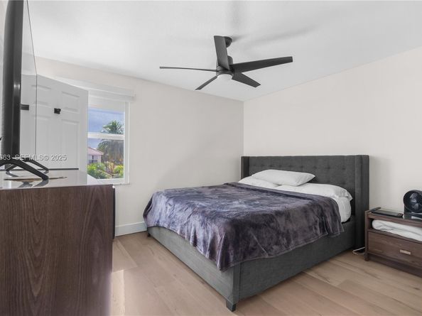 14212 NW 23rd St, Pembroke Pines FL 33028