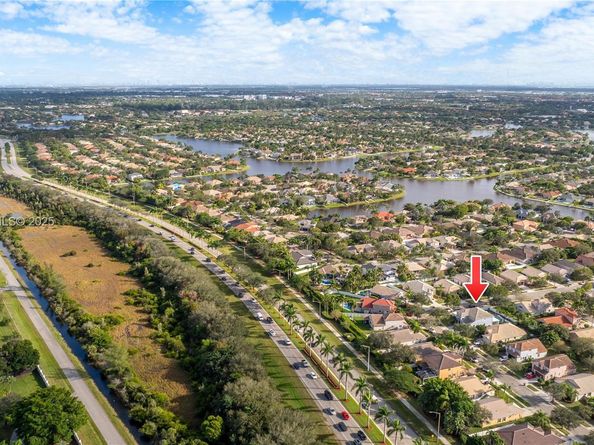 14212 NW 23rd St, Pembroke Pines FL 33028