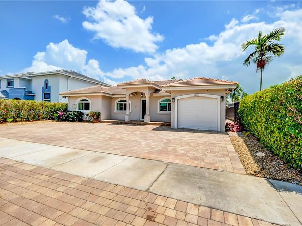 14368 SW 165th St, Miami FL 33177