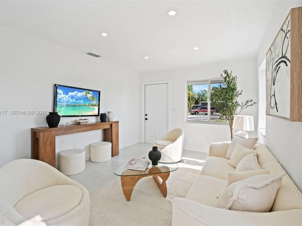 11220 NW 12th Ave, Miami FL 33168