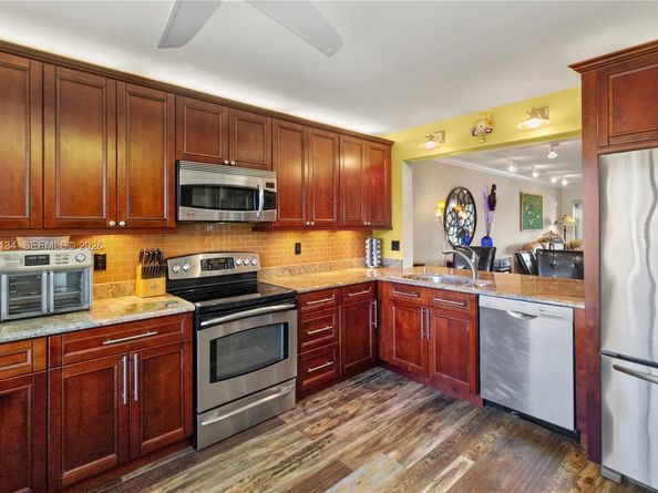 5519 Fairway Park Dr 203, Boynton Beach FL 33437