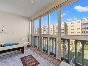 421 NE 14th Ave 405, Hallandale Beach FL 33009