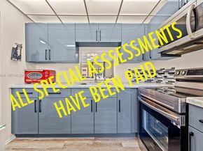 421 NE 14th Ave 405, Hallandale Beach FL 33009