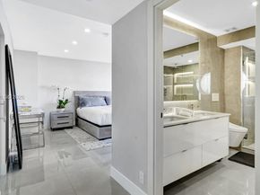 1000 E Island Blvd 1004, Aventura FL 33160