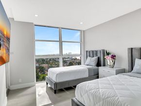 1000 E Island Blvd 1004, Aventura FL 33160