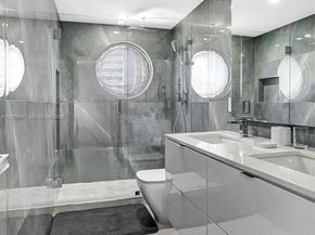 1000 E Island Blvd 1004, Aventura FL 33160