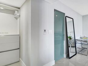 1000 E Island Blvd 1004, Aventura FL 33160