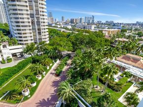 1000 E Island Blvd 1004, Aventura FL 33160