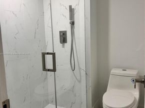 170 Lakeview Dr 103, Weston FL 33326