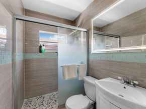 1870 NW 32nd Ave, Miami FL 33125