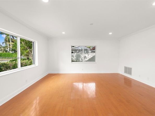 2445 SE 8 St, Pompano Beach FL 33062