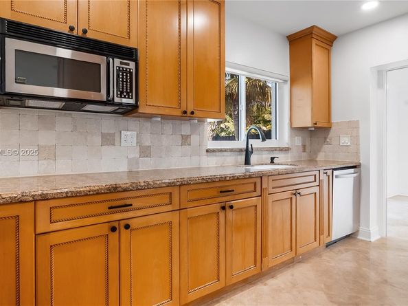 2445 SE 8 St, Pompano Beach FL 33062