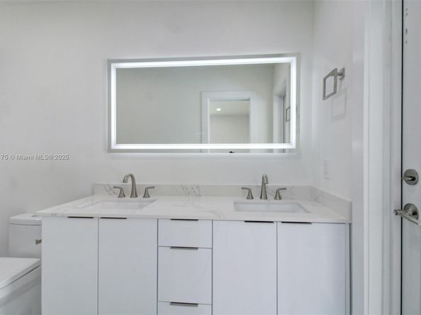 17640 SW 84th Ct, Palmetto Bay FL 33157