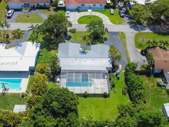 17640 SW 84th Ct, Palmetto Bay FL 33157