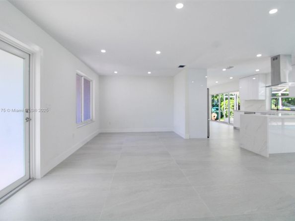 17640 SW 84th Ct, Palmetto Bay FL 33157