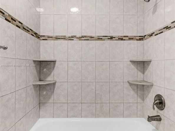 605 Laurel Way, North Lauderdale FL 33068