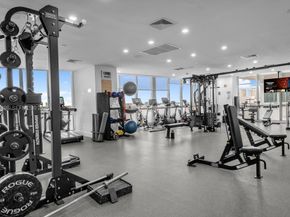 1100 Biscayne Blvd 4907, Miami FL 33132