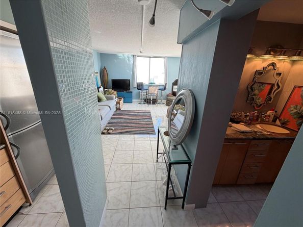 1255 Collins Ave 608, Miami Beach FL 33139