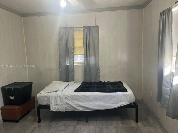 3920 NW 175th St, Miami Gardens FL 33055