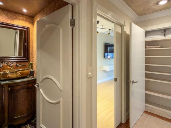 2000 Island Blvd 3004, Aventura FL 33160