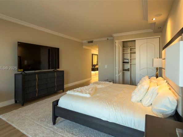 2000 Island Blvd 3004, Aventura FL 33160