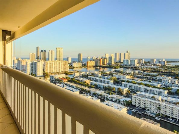 2000 Island Blvd 3004, Aventura FL 33160