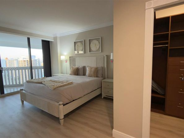 2000 Island Blvd 3004, Aventura FL 33160