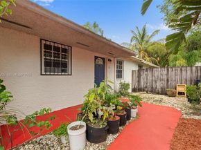 3147 Mcdonald St, Miami FL 33133